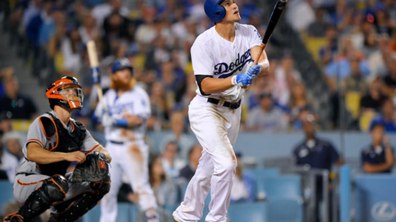 Seager homers twice as Dodgers rally past Giants 6-4 (Jul 28, 2017)